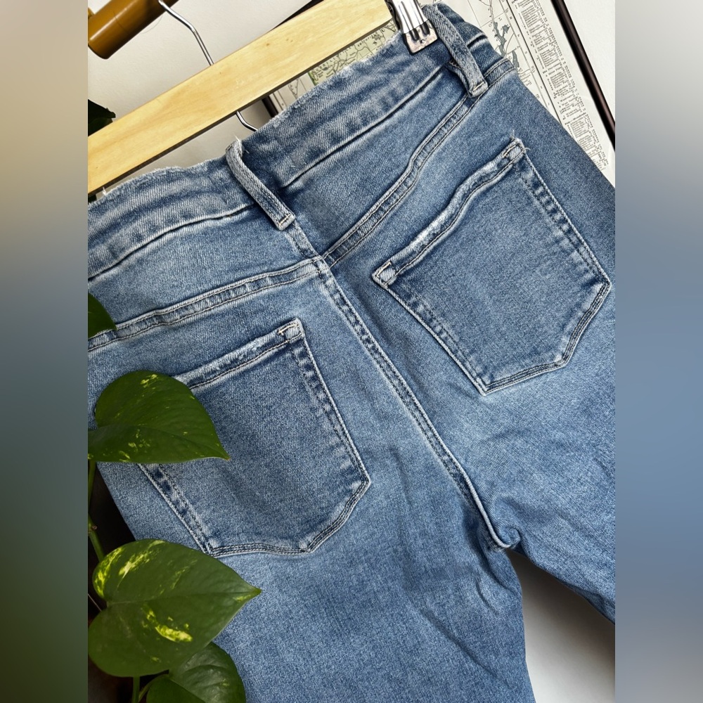 Vervet Women’s Straight Leg Jeans Light/Medium Wash - Picture 5 of 9